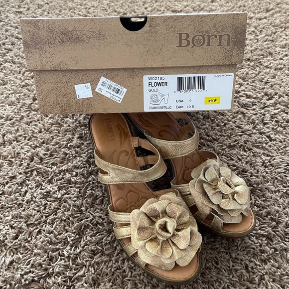 BORN - Picture 3 of 6